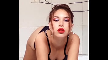 Novinha sensual de quatro