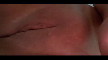 Usando meus brinquedos em todos meus buracos parte 1