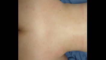 Enrabando ela na cama