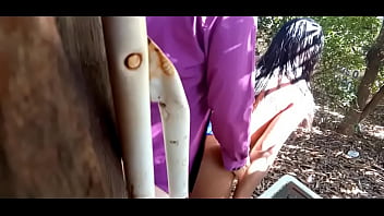 Ela estava linda com sua calcinha nova e levava porra na bunda eu olhava de longue