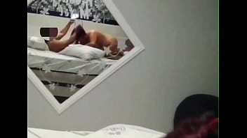 No motel vizinha adora cair de boca no negão