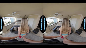 Married babe cheats with you while on vacation