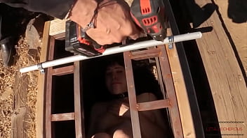 Humiliation and bastinado in the ground box