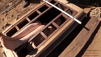 Humiliation and bastinado in the ground box