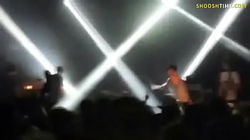 There's 2 kinda girls you find at concerts