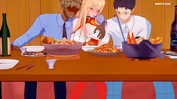 Marin kitagawa consiguiendo dinero fácil