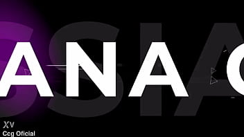 Cassi tomando do amigo