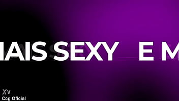 Cassi tomando do amigo