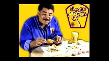 Video del hombre del pollo yon descuidos le ve el pezo