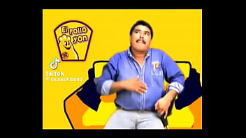 Video del hombre del pollo yon descuidos le ve el pezo