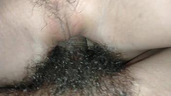 น้ำหีไหลรินเมื่อถูกเย็ดแตดแหกหีเธอเอาควยยัดหี