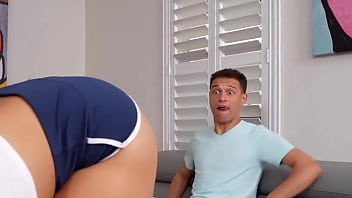 Sexy model licks sexy cock