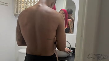 Safado nao perde uma oportunidade de me dar piroca meu cukcold pegou a gente no flagra e me deu pau também fizemos uma dp em pé deliciosa