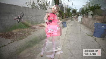 Gorgeous babe alice pink likes to suck bryan gozzling's ass & cock