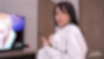 Full video le hago creampie a mi hermanastra mientras vemos porno juntos leela moon