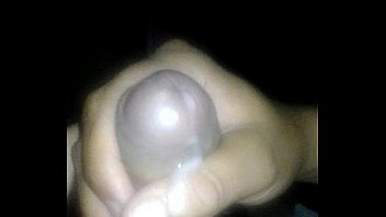 Masturbandome en mi casa