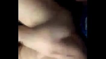 Latina fucking her pussy with brush