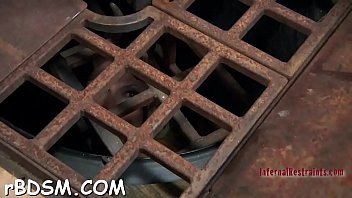 Spicy girl fingerfucking her snatch