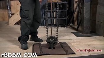 Spicy girl fingerfucking her snatch