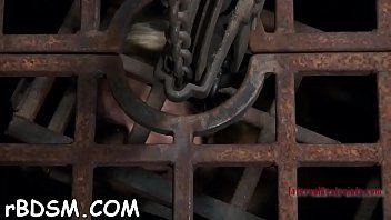 Spicy girl fingerfucking her snatch