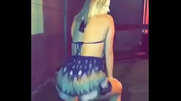 Shaking her ass for