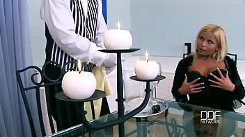 Throating his thick lizard