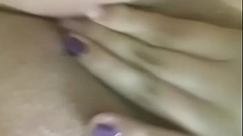 Colegiala lesbiana masturbandose