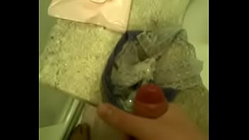 I love masturbate in my step sister paints