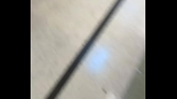 Upskirt esposa no mercado