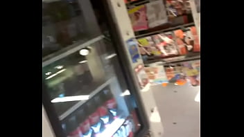 Upskirt esposa no mercado