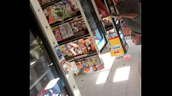 Upskirt esposa no mercado