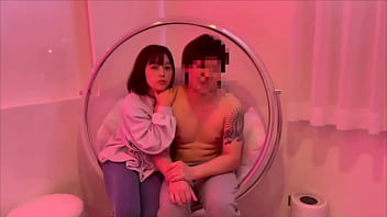私たちのぎこちない素人のセックスを公開します。【大学生カップルのハメ撮り動画】