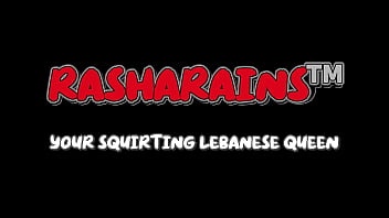 Nonton شرموطة عربية عم تلعب بطيزها وكسها وعم تكب المي من كسها كأنها نافورة thumbnail