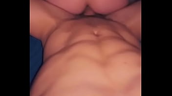 Después de la fiesta loca fallamos sin condon salvajemente