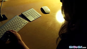 Latin vanessa veracruz got her hands on her competitors stepdaughter shyla stylez and makes her an petite babe submits while shes facesitted