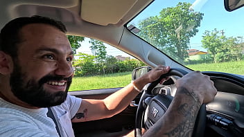 Cuspe e toma no foda anal em público na prai