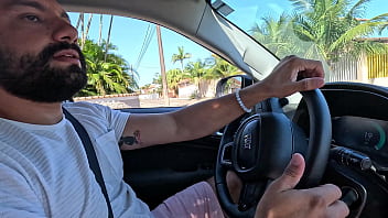 Cuspe e toma no foda anal em público na prai