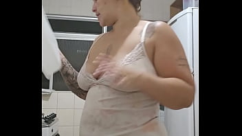 Me comeria com essa camisola