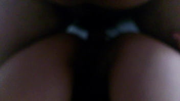 Mi novia abre sus piernas para mi