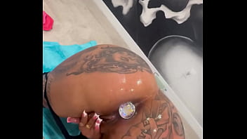 Drop a if you wanna train my tight asshole ️