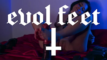 The taste and smell of my heels makes my pussy very wet