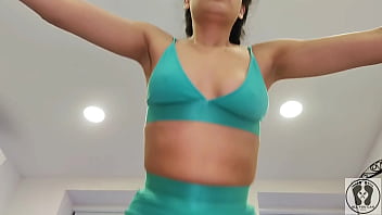 Ana spears yoga workout squat clench stretching camel toe