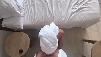 Fit teen bubble but fucks her personal trainer after the gym