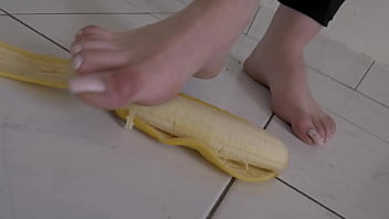 Food trampling Food trampling