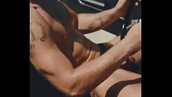 Dopo il grande successo si resta a milano con il banana party di the original enjoy together venerdì 13 settemb