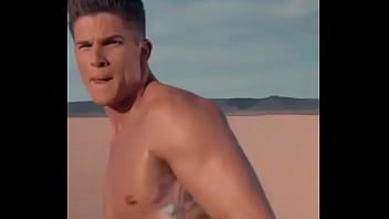 Dopo il grande successo si resta a milano con il banana party di the original enjoy together venerdì 13 settemb