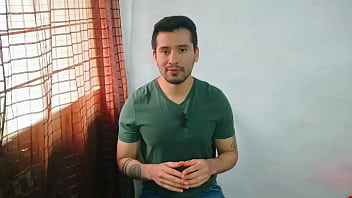 Hombre Albañil Casado Se Folla Al Joven Que Le Da Trabajo Lo Usa A Falta De Vagina thumbnail