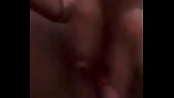 Minha namorada se masturbando