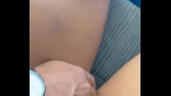 Ele me faz tirar a calcinha toda vez que estou de vestido