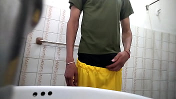 Italian straight guy in the visiting bathroom